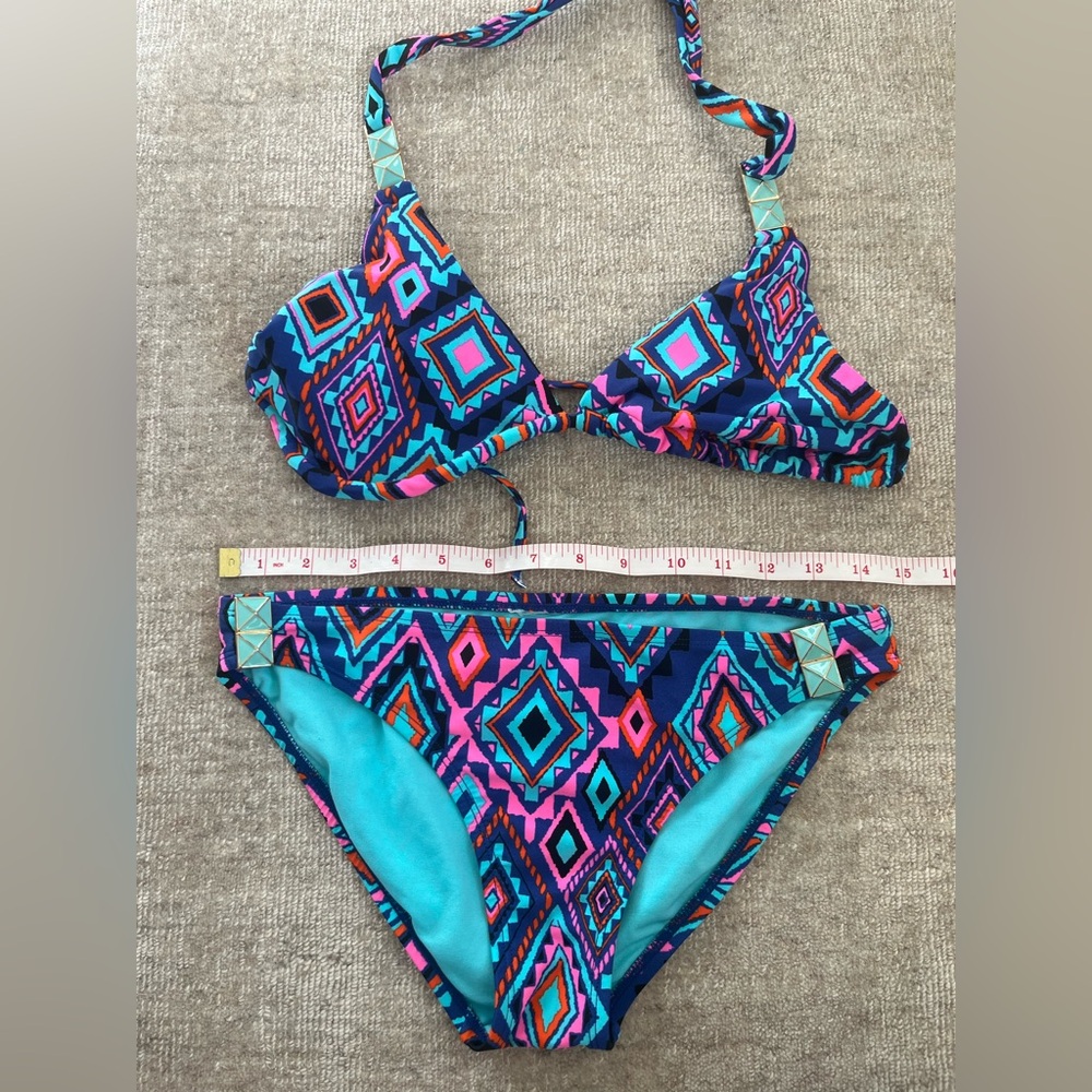 Triangle Geometric Shape Bikini Set - image 4